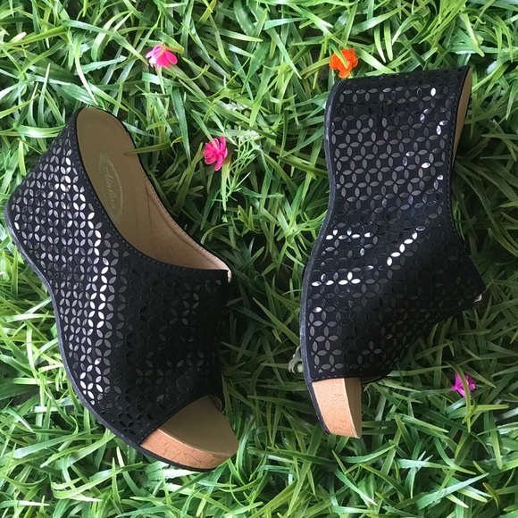 Italina SHIMMER Black Comfort Peep Toe Wedge SZ 10 - Picture 2 of 7